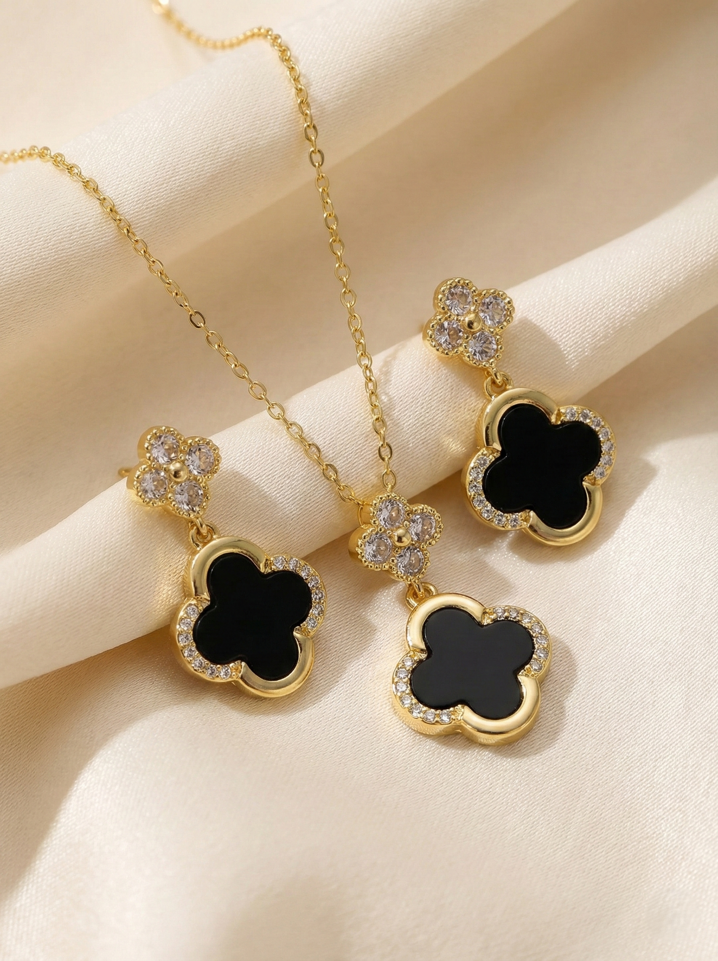 GOLDEN NECKLACE