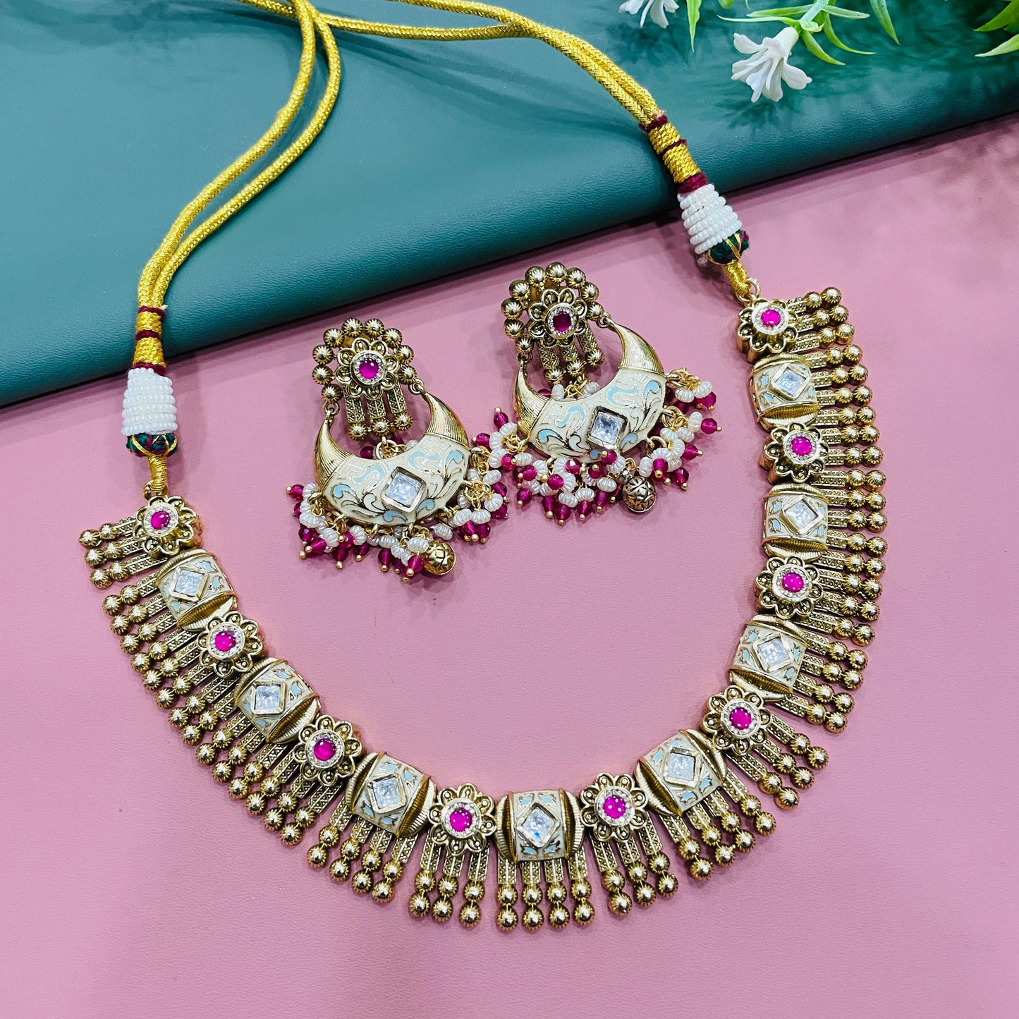 Antique choker set