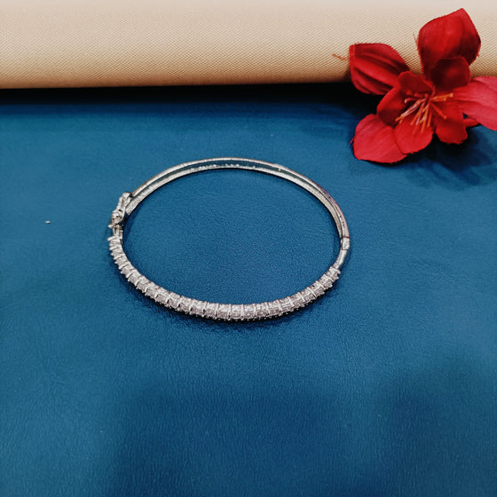 AD DIMOND BRACELET