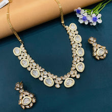  KUNDAN SET