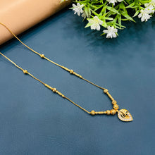  GOLDEN NECKLACES