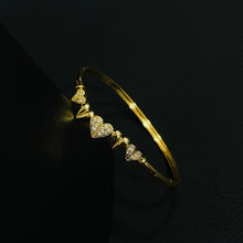  GOLDEN BRACELET