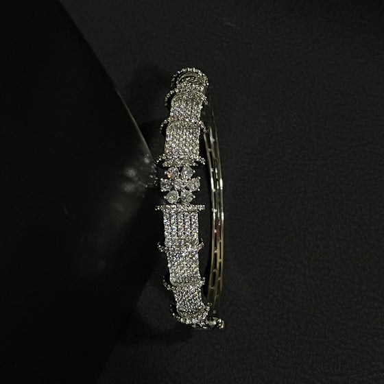 AD DIMOND BRACELET