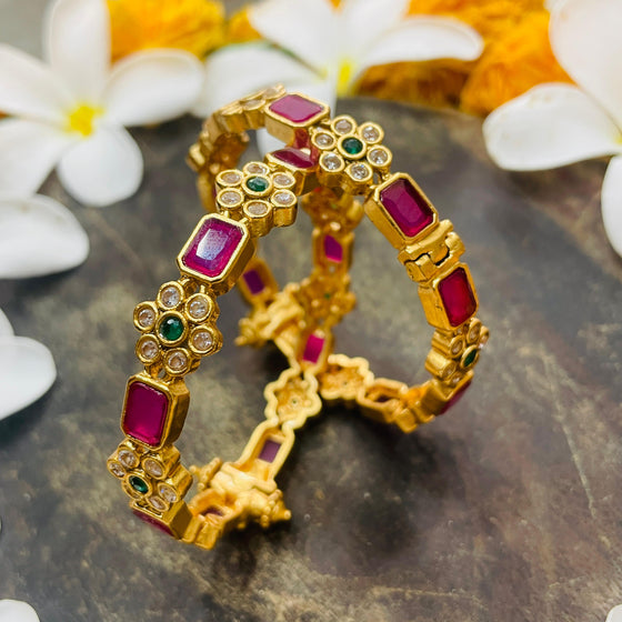 KUNDAN BANGLES