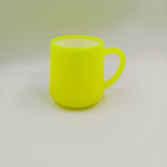 PLASTIC MUG