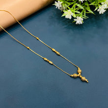  GOLDEN NECKLACES