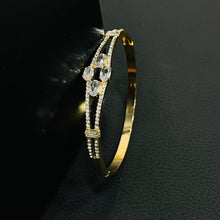  GOLDEN BRACELET