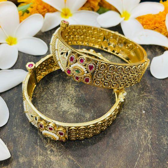 KUNDAN BANGLES