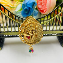  GOLDEN SADI PIN