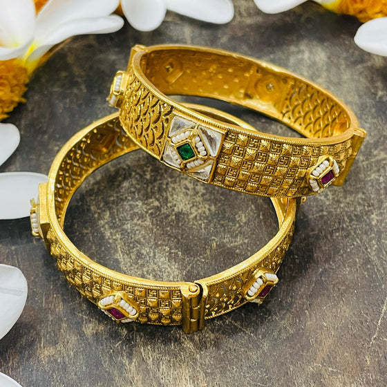 KUNDAN BANGLES