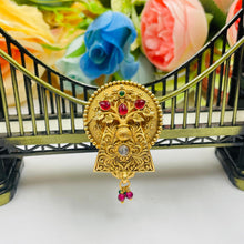  GOLDEN SADI PIN