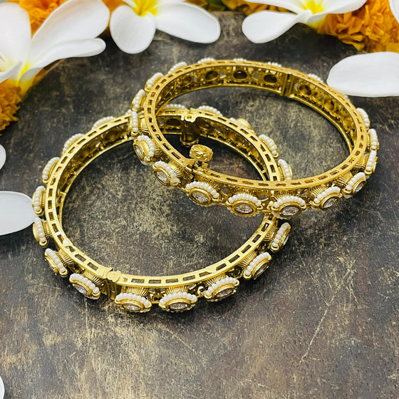 KUNDAN BANGLES