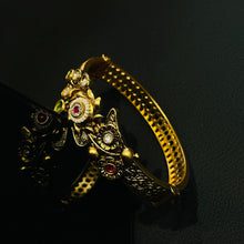  KUNDAN BRACELET