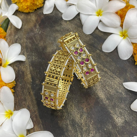 KUNDAN BANGLES