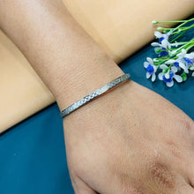  SILVER BRACELET