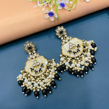  MAHENDI POLISH EARRING