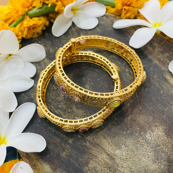 GOLDEN BANGLES