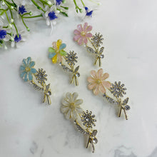  BROOCHES