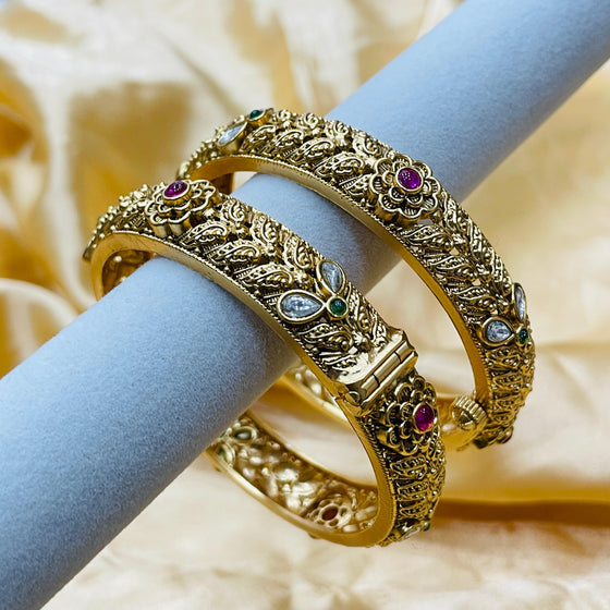 GOLDEN BANGLES