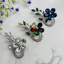  BROOCHES