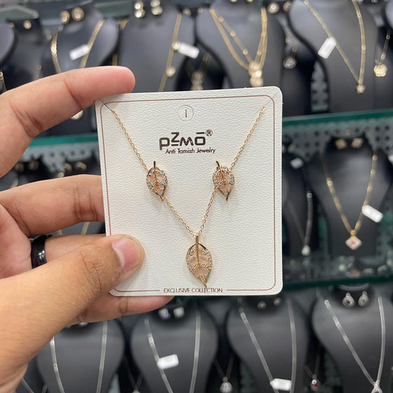 ROSE GOLD NECKLACES