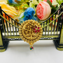  GOLDEN SADI PIN