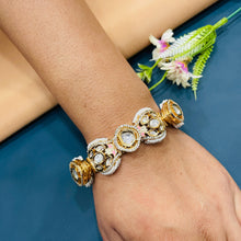  KUNDAN BRACELET