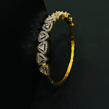  GOLDEN BRACELET