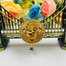  GOLDEN SADI PIN