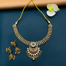  KUNDAN SET