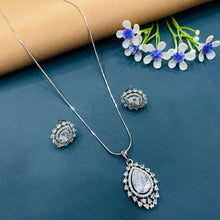  SILVER DIMOND NECKLACES