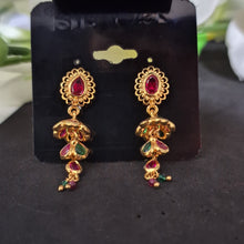  GOLDEN EARRINGS