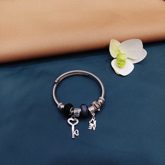 PANDORA BRACELET