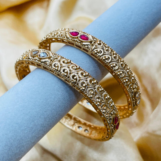 GOLDEN BANGLES