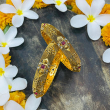  GOLDEN BANGLES