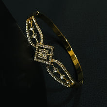  GOLDEN BRACELET