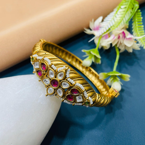 KUNDAN BRACELET