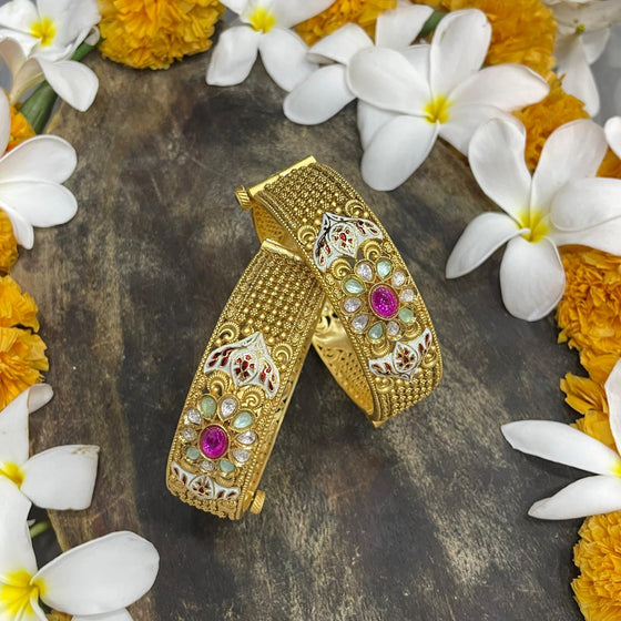 KUNDAN BANGLES