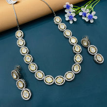  KUNDAN SET