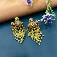  GOLDEN EARRINGS