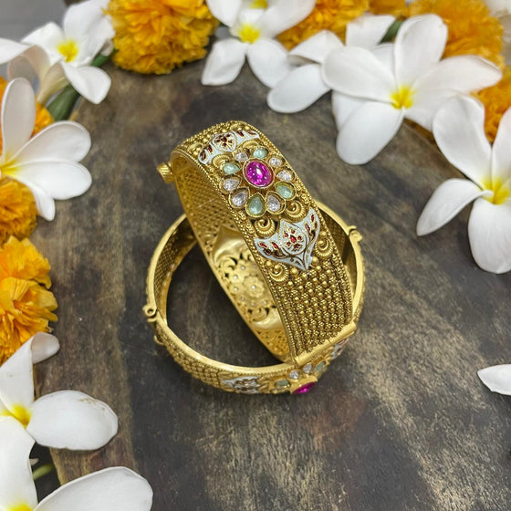 KUNDAN BANGLES