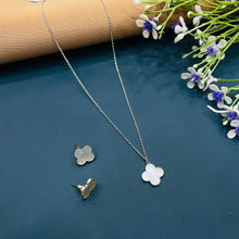  SILVER NECKLACES