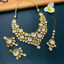  KUNDAN SET