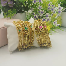  GOLDEN BANGLES