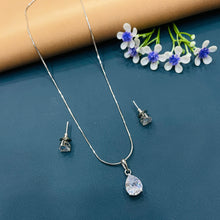  SILVER DIMOND NECKLACES