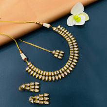  KUNDAN SET