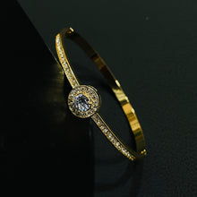  GOLDEN BRACELET