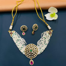  KUNDAN SET