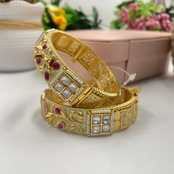 KUNDAN BANGLES