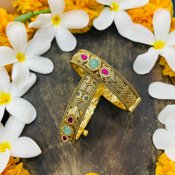 KUNDAN BANGLES